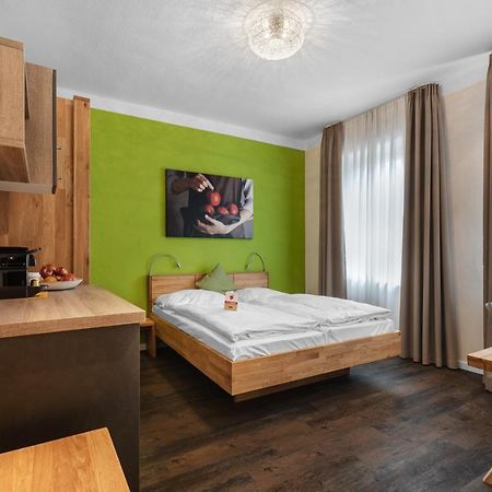 Schieners Hotel & Apfelhof Apartments Wemding Kültér fotó